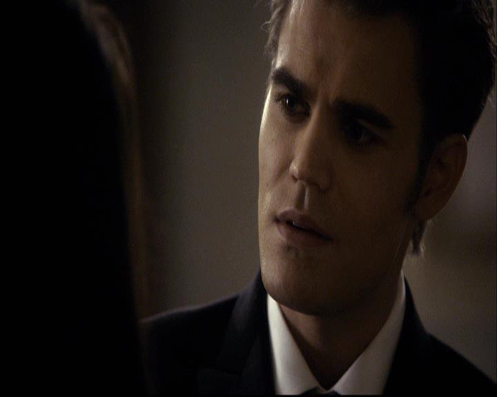 VampireDiariesWorld-dot-org_2x07Masquerade1662.jpg