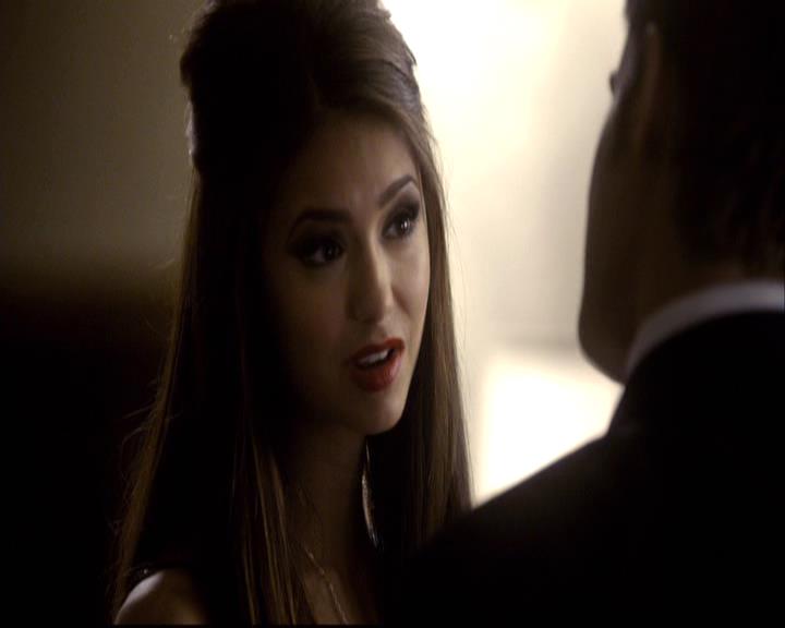 VampireDiariesWorld-dot-org_2x07Masquerade1665.jpg