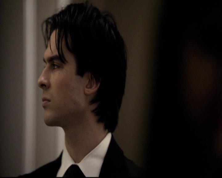 VampireDiariesWorld-dot-org_2x07Masquerade1670.jpg