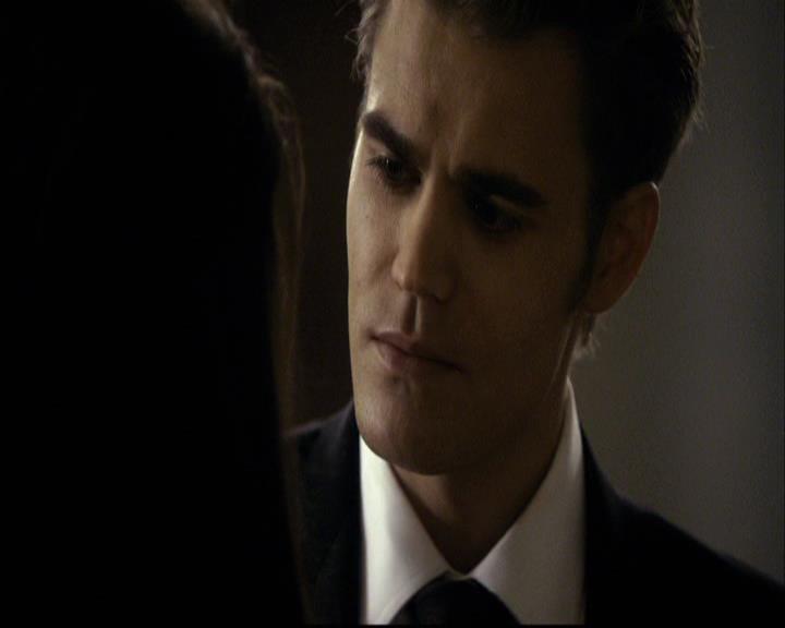 VampireDiariesWorld-dot-org_2x07Masquerade1672.jpg