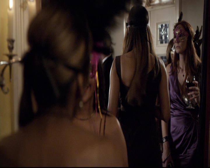 VampireDiariesWorld-dot-org_2x07Masquerade1687.jpg
