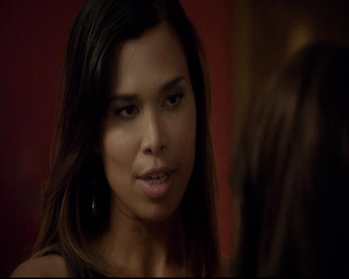 VampireDiariesWorld-dot-org_2x07Masquerade1707.jpg