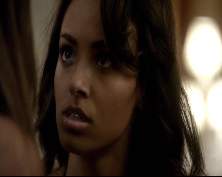 VampireDiariesWorld-dot-org_2x07Masquerade1724.jpg