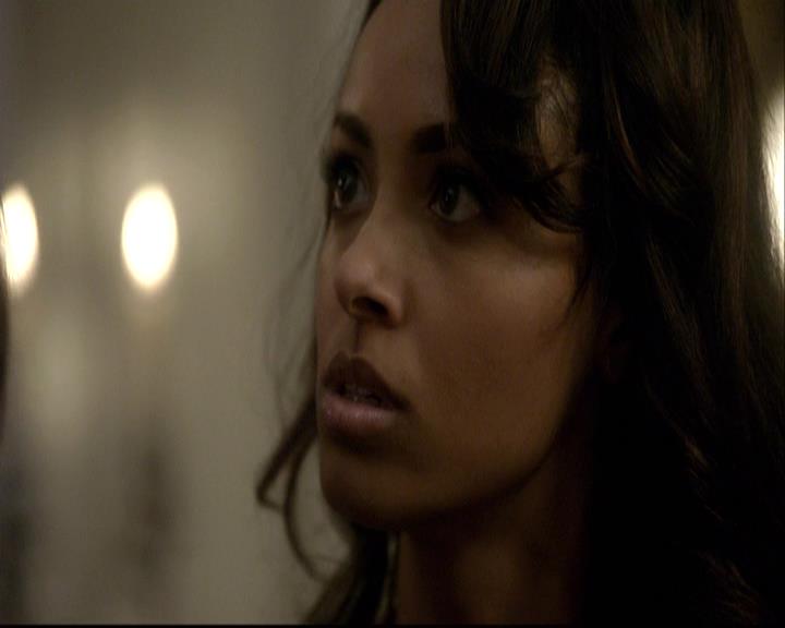 VampireDiariesWorld-dot-org_2x07Masquerade1728.jpg