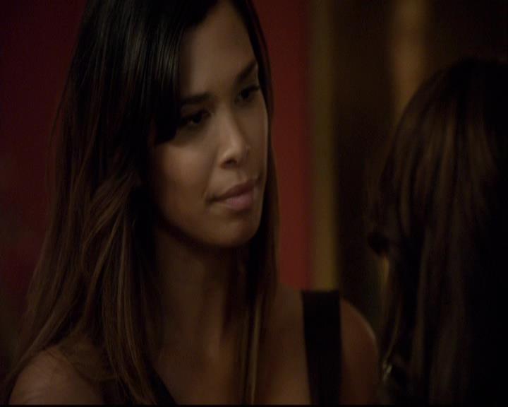 VampireDiariesWorld-dot-org_2x07Masquerade1729.jpg