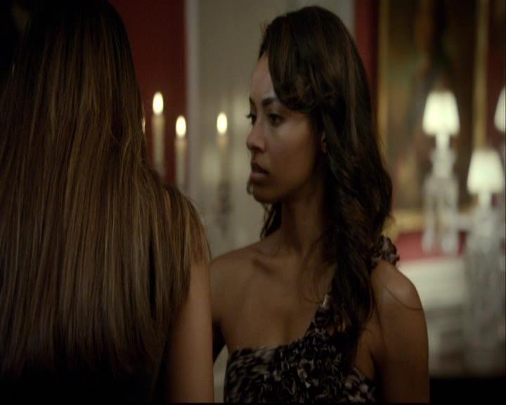 VampireDiariesWorld-dot-org_2x07Masquerade1738.jpg