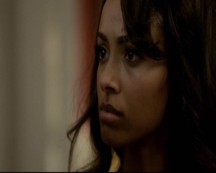 VampireDiariesWorld-dot-org_2x07Masquerade1752.jpg