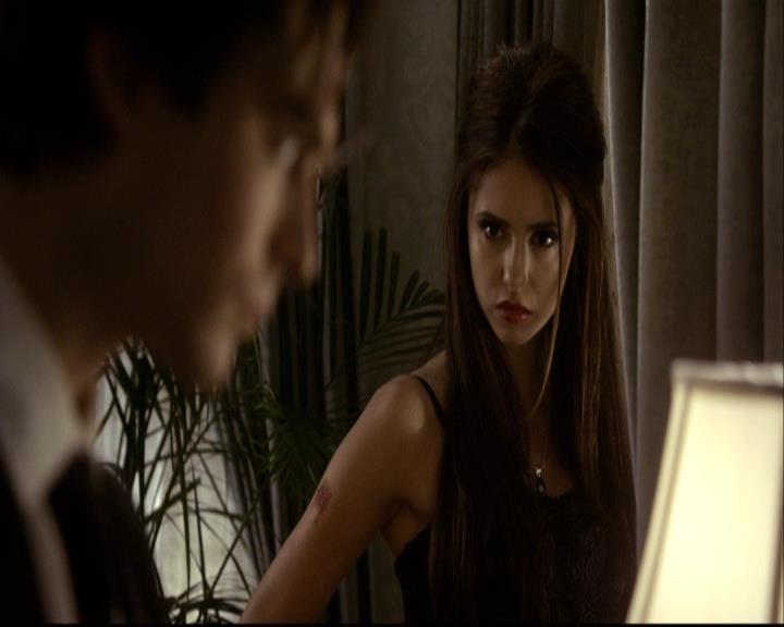 VampireDiariesWorld-dot-org_2x07Masquerade1764.jpg