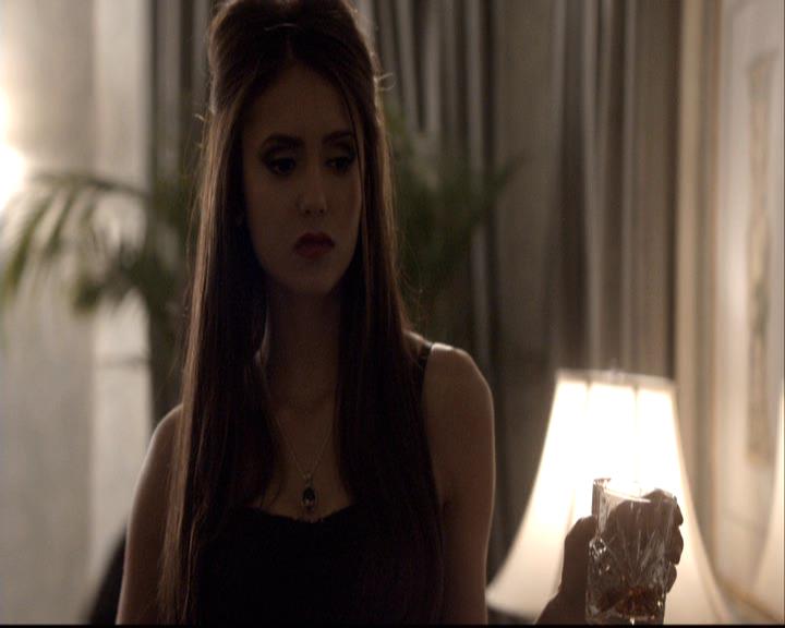 VampireDiariesWorld-dot-org_2x07Masquerade1775.jpg