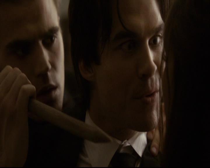 VampireDiariesWorld-dot-org_2x07Masquerade1784.jpg