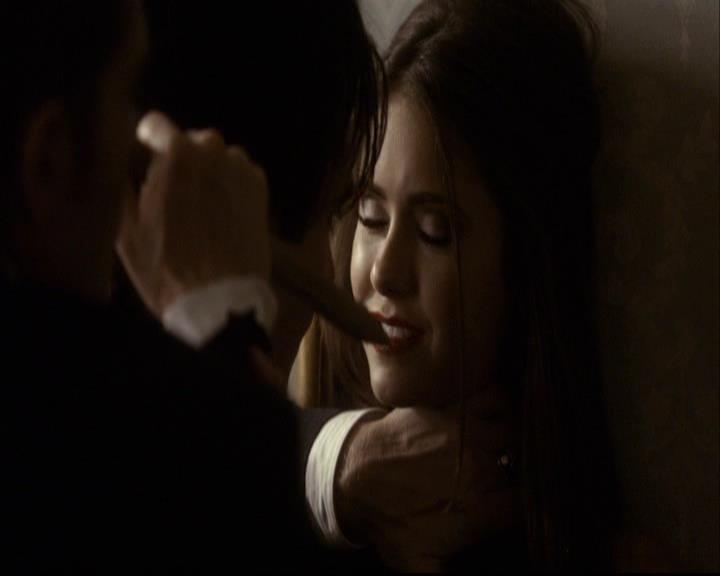 VampireDiariesWorld-dot-org_2x07Masquerade1786.jpg