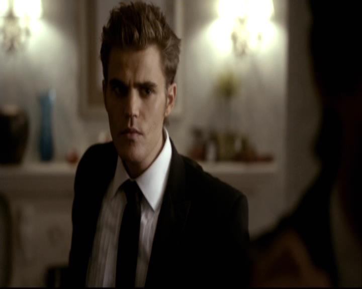 VampireDiariesWorld-dot-org_2x07Masquerade1790.jpg