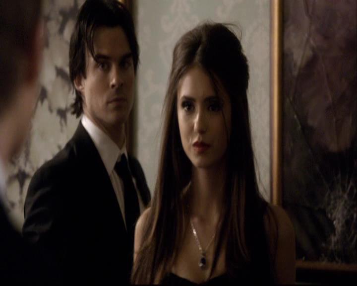 VampireDiariesWorld-dot-org_2x07Masquerade1792.jpg