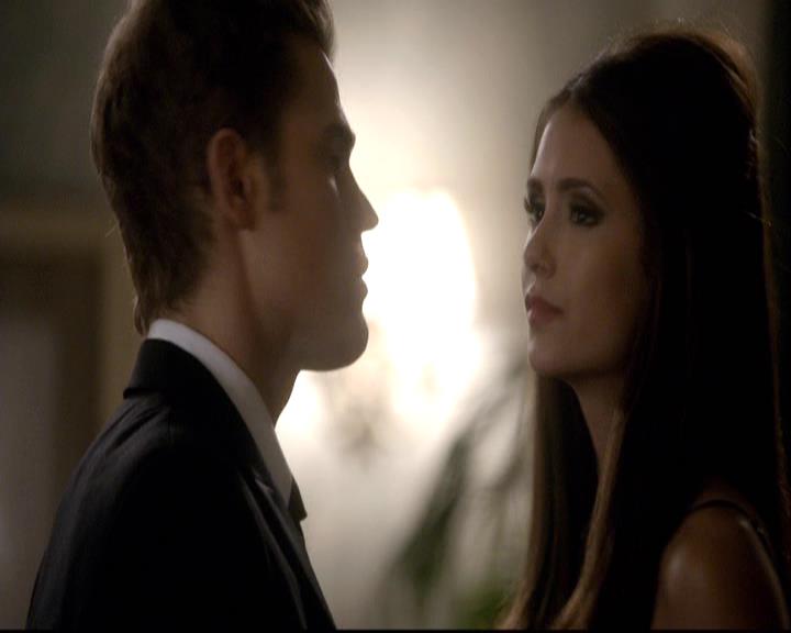 VampireDiariesWorld-dot-org_2x07Masquerade1795.jpg