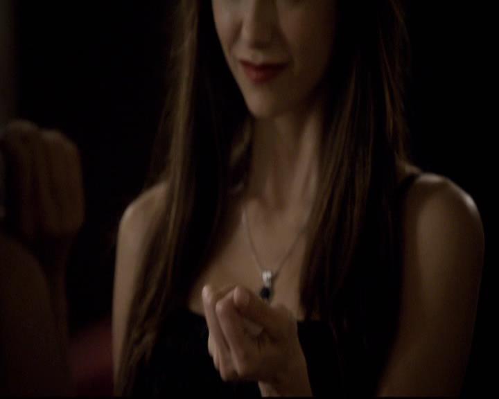 VampireDiariesWorld-dot-org_2x07Masquerade1812.jpg