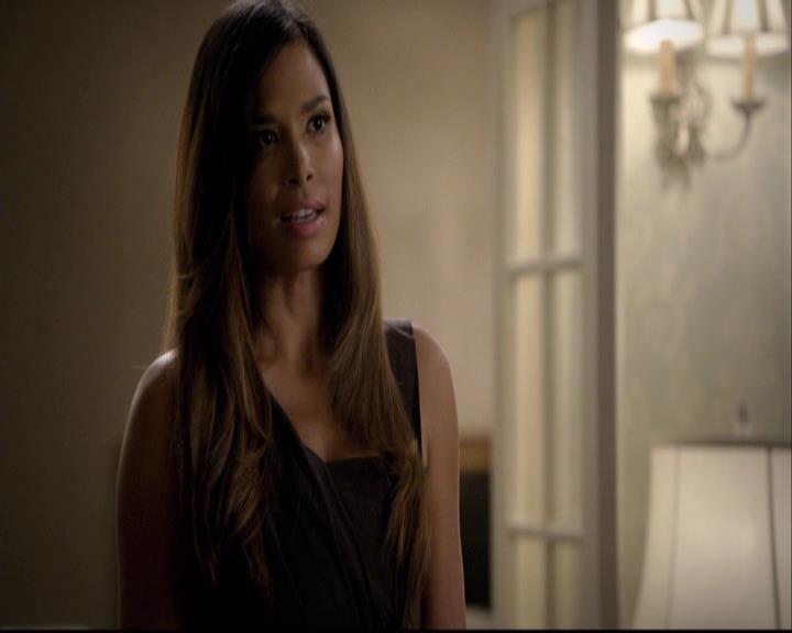 VampireDiariesWorld-dot-org_2x07Masquerade1827.jpg