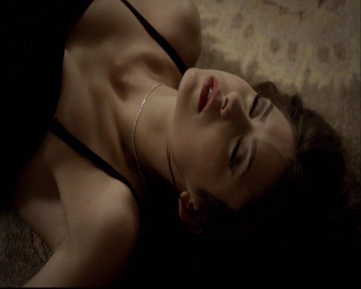 VampireDiariesWorld-dot-org_2x07Masquerade1848.jpg