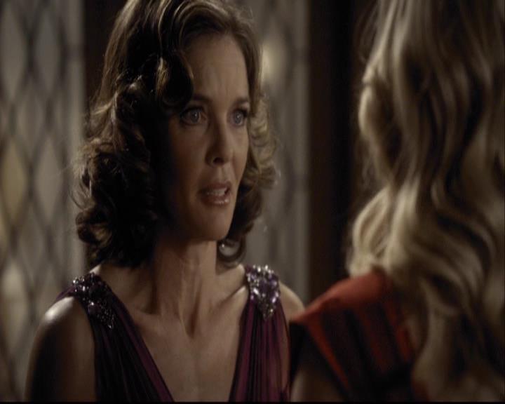 VampireDiariesWorld-dot-org_2x07Masquerade1869.jpg