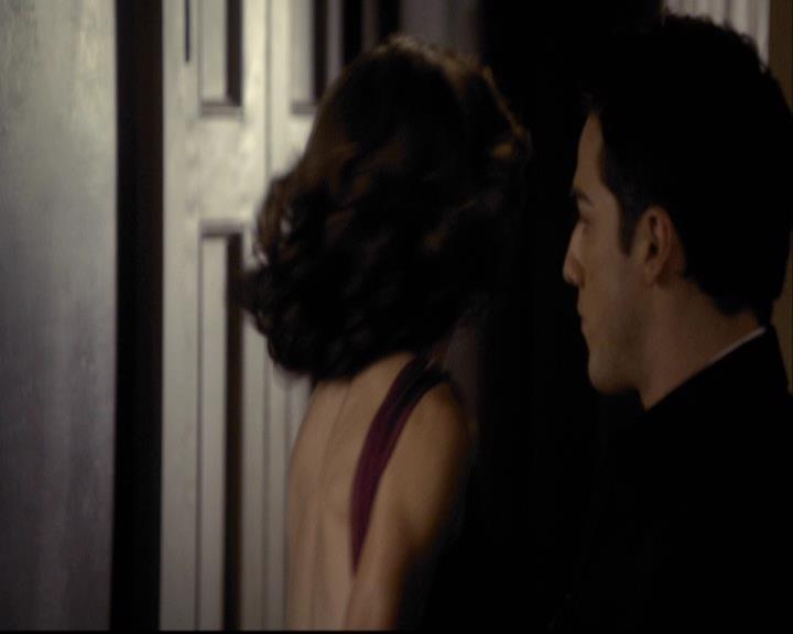 VampireDiariesWorld-dot-org_2x07Masquerade1880.jpg