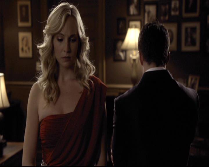 VampireDiariesWorld-dot-org_2x07Masquerade1885.jpg