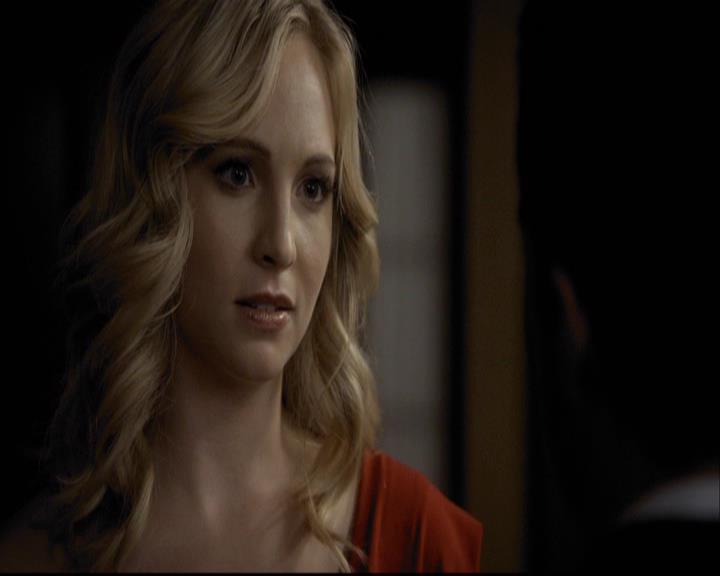 VampireDiariesWorld-dot-org_2x07Masquerade1919.jpg