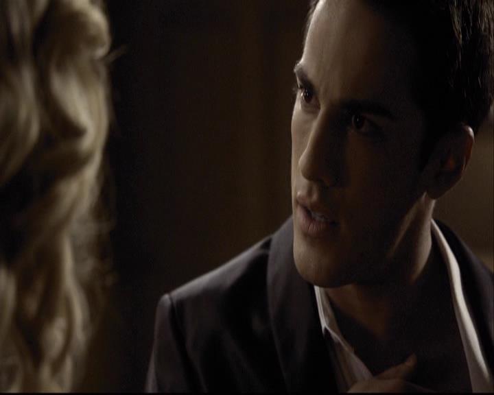 VampireDiariesWorld-dot-org_2x07Masquerade1940.jpg