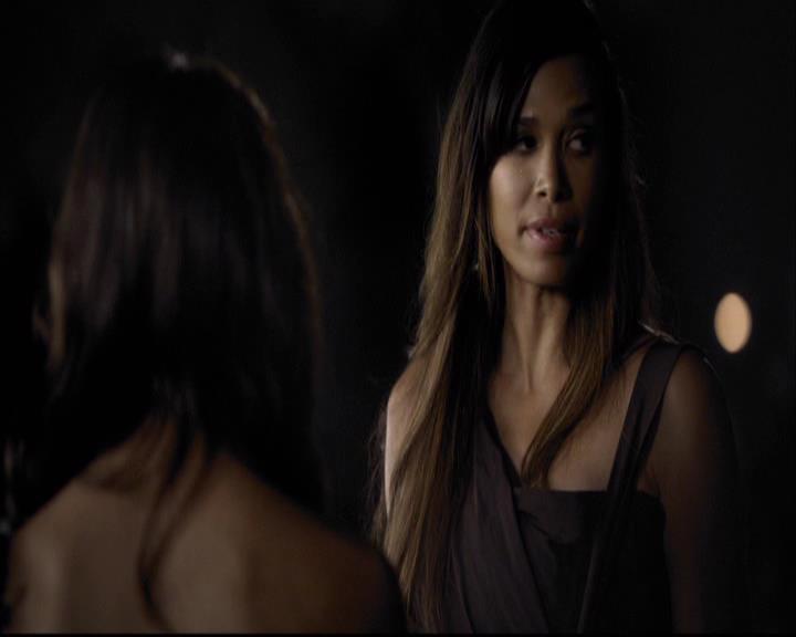 VampireDiariesWorld-dot-org_2x07Masquerade1950.jpg