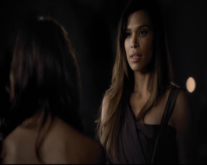 VampireDiariesWorld-dot-org_2x07Masquerade1953.jpg