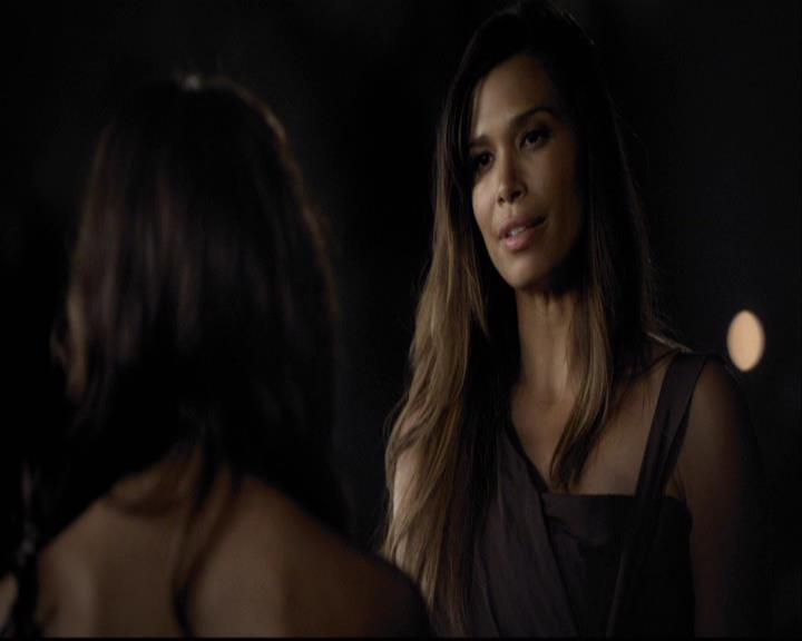 VampireDiariesWorld-dot-org_2x07Masquerade1958.jpg