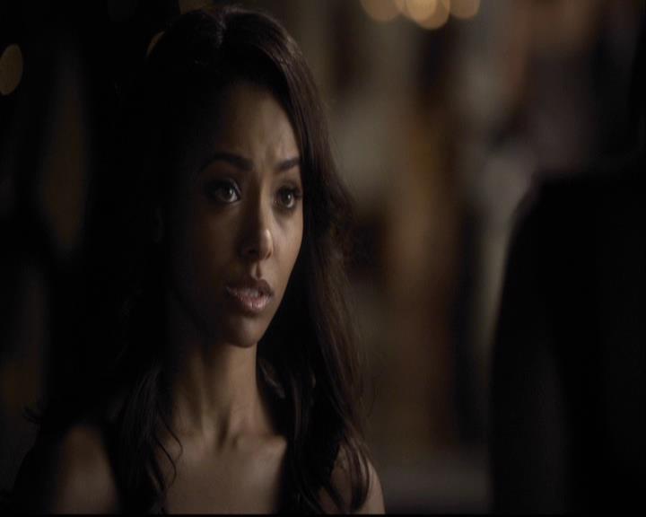 VampireDiariesWorld-dot-org_2x07Masquerade1972.jpg