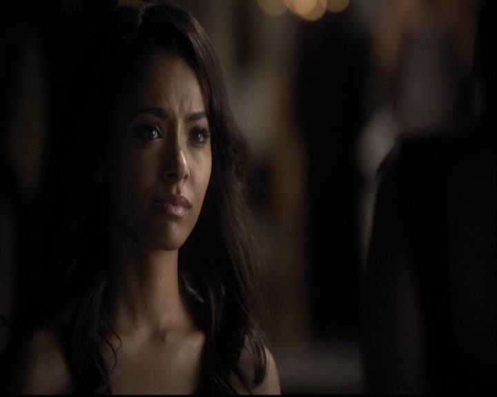 VampireDiariesWorld-dot-org_2x07Masquerade1987.jpg