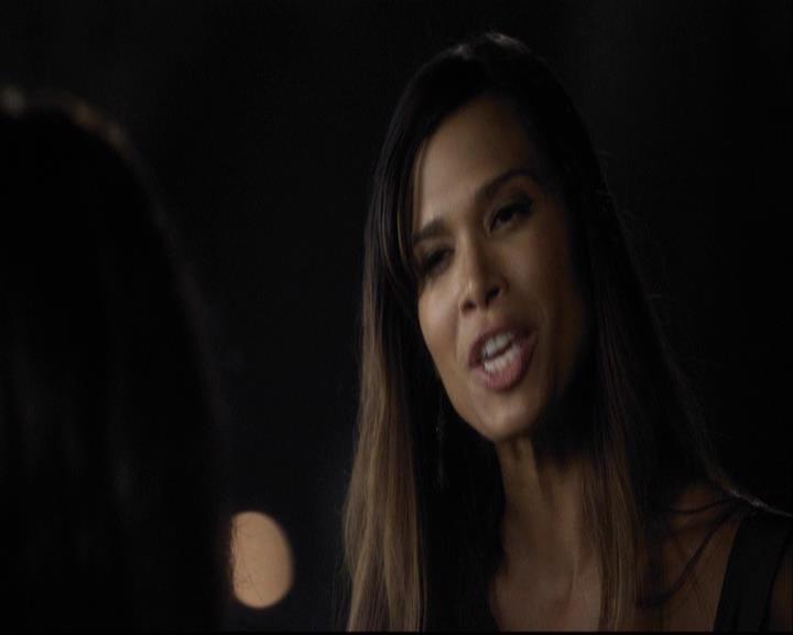 VampireDiariesWorld-dot-org_2x07Masquerade1991.jpg