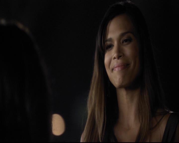 VampireDiariesWorld-dot-org_2x07Masquerade1993.jpg