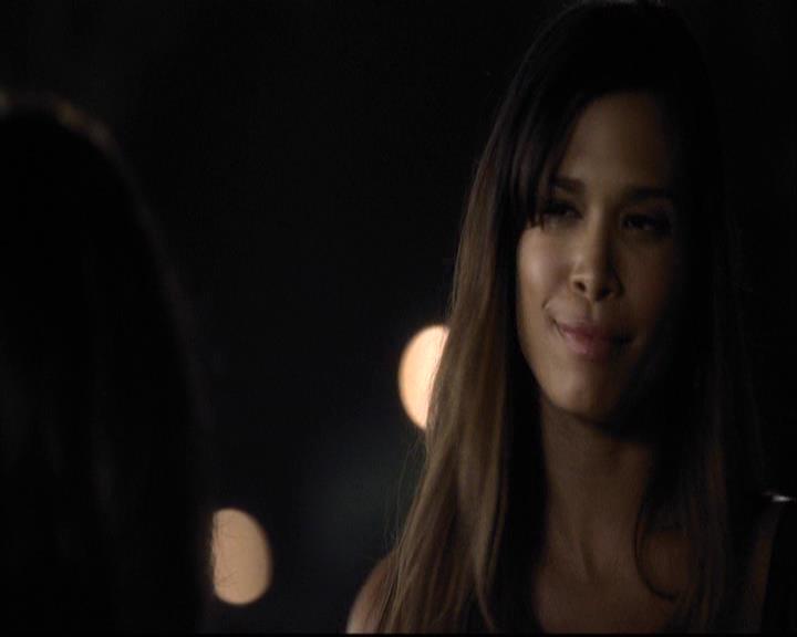 VampireDiariesWorld-dot-org_2x07Masquerade1994.jpg