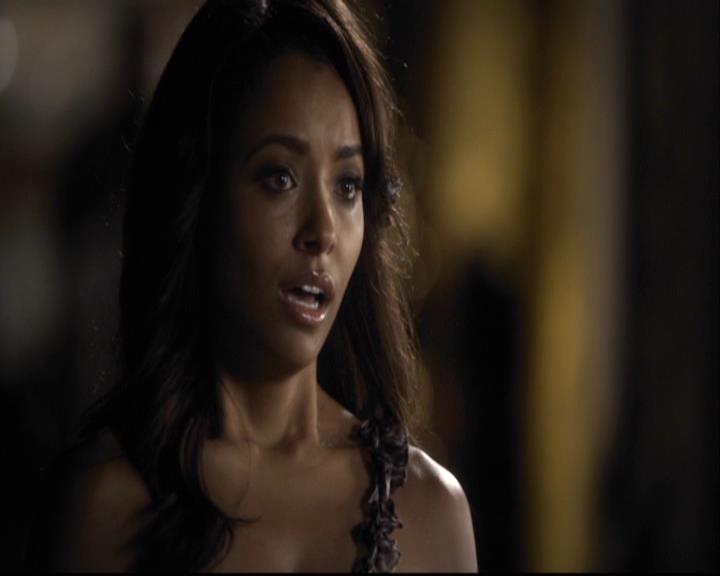 VampireDiariesWorld-dot-org_2x07Masquerade2013.jpg