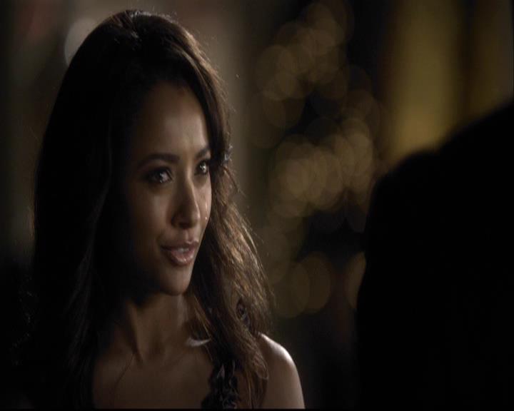 VampireDiariesWorld-dot-org_2x07Masquerade2036.jpg
