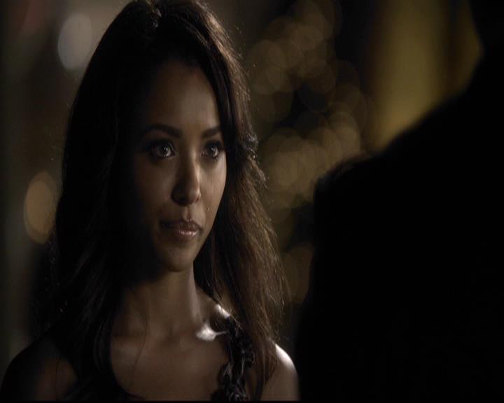 VampireDiariesWorld-dot-org_2x07Masquerade2044.jpg