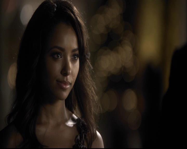 VampireDiariesWorld-dot-org_2x07Masquerade2048.jpg
