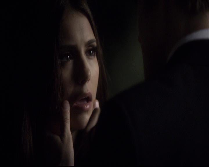 VampireDiariesWorld-dot-org_2x07Masquerade2086.jpg