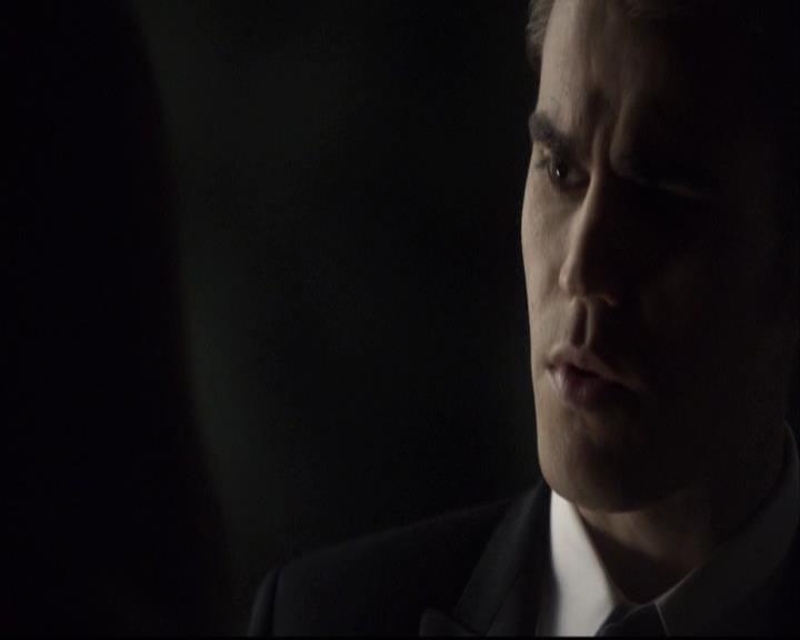 VampireDiariesWorld-dot-org_2x07Masquerade2097.jpg