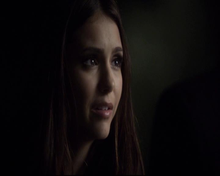 VampireDiariesWorld-dot-org_2x07Masquerade2107.jpg