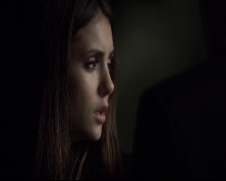 VampireDiariesWorld-dot-org_2x07Masquerade2124.jpg