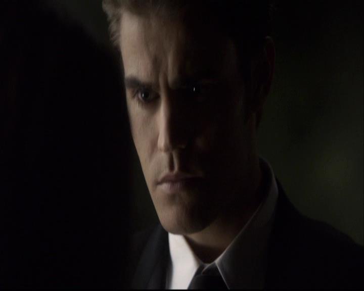 VampireDiariesWorld-dot-org_2x07Masquerade2129.jpg