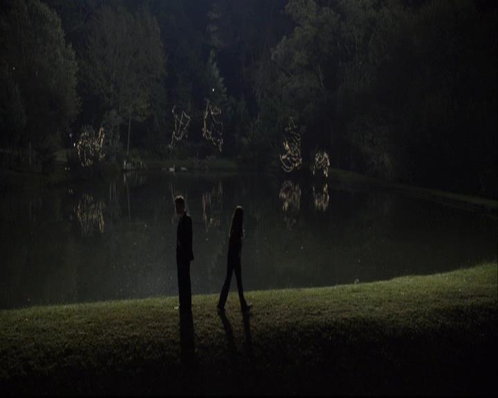 VampireDiariesWorld-dot-org_2x07Masquerade2132.jpg