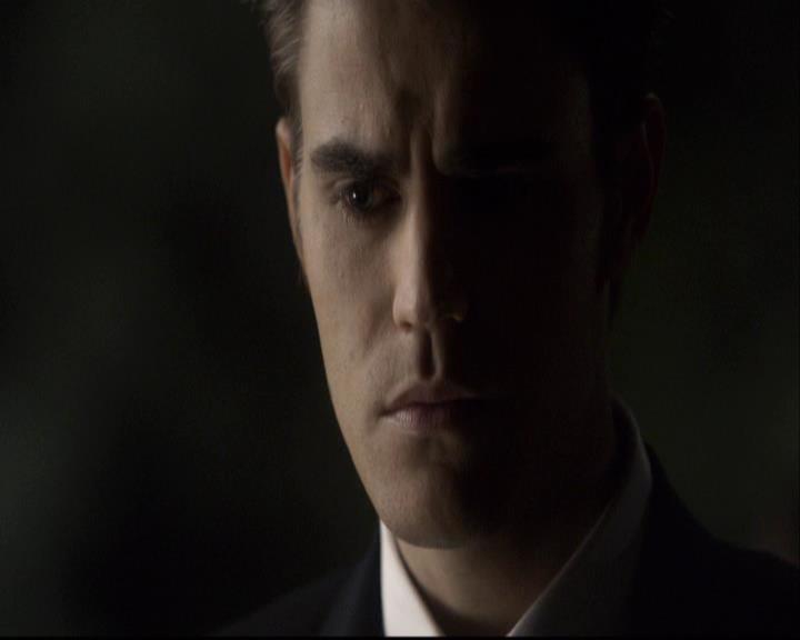 VampireDiariesWorld-dot-org_2x07Masquerade2139.jpg