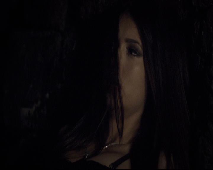 VampireDiariesWorld-dot-org_2x07Masquerade2145.jpg