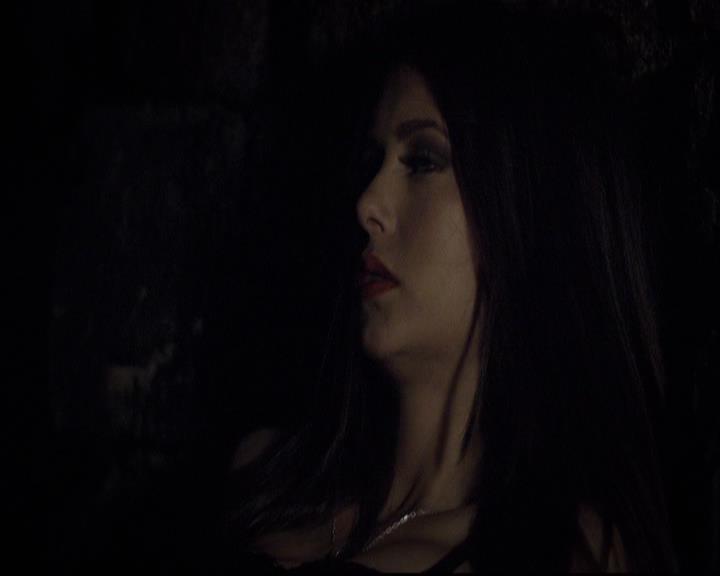 VampireDiariesWorld-dot-org_2x07Masquerade2146.jpg