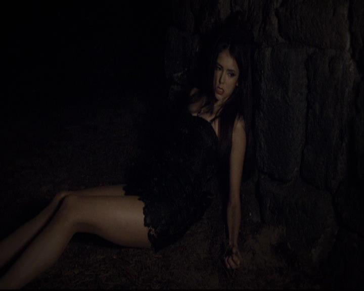 VampireDiariesWorld-dot-org_2x07Masquerade2154.jpg