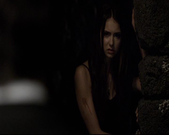 VampireDiariesWorld-dot-org_2x07Masquerade2180.jpg