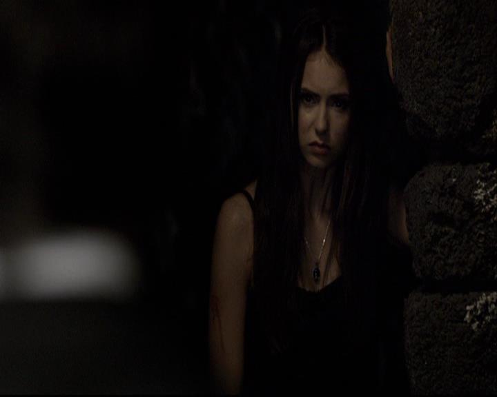 VampireDiariesWorld-dot-org_2x07Masquerade2182.jpg
